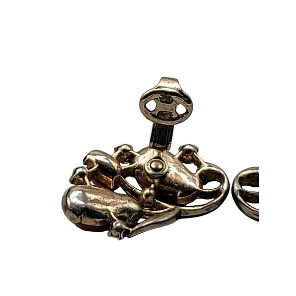 CROWN TRIFARI Clip on Earrings Coral Mold Thermoset 1956 Pebble Beach Collection - Picture 15 of 16